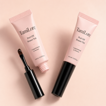 Zwei TamiLore Peel-Off Brauen Tint Tuben, eine offen mit Pinsel