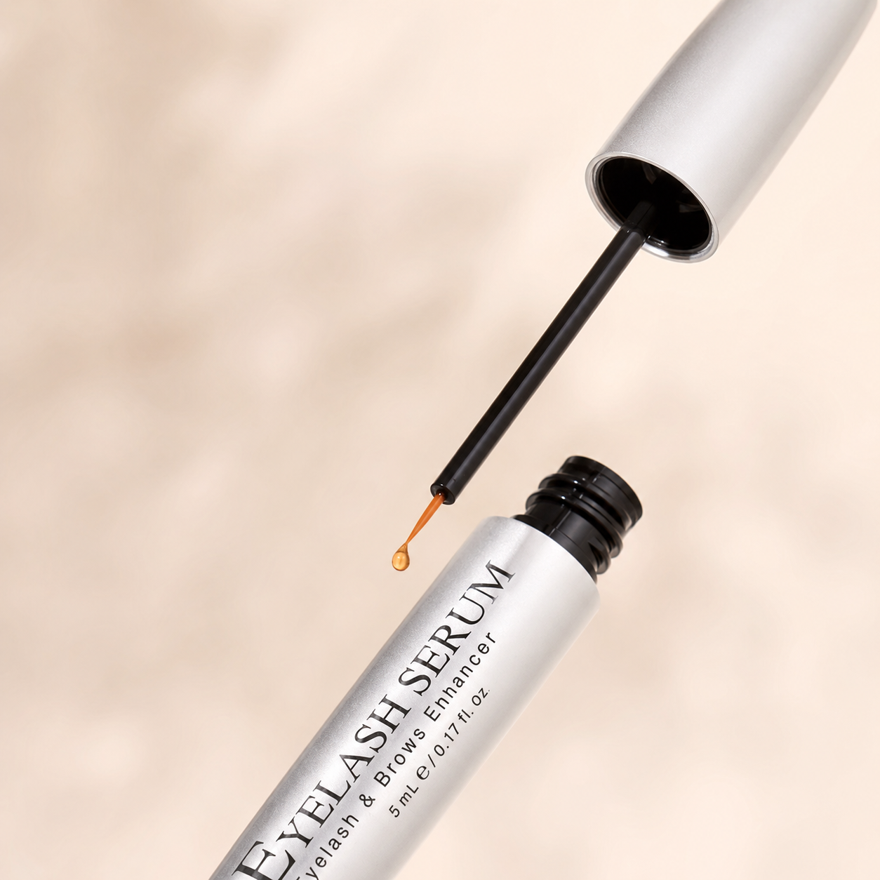 Applikator-Detail des TamiLore Lash Serums